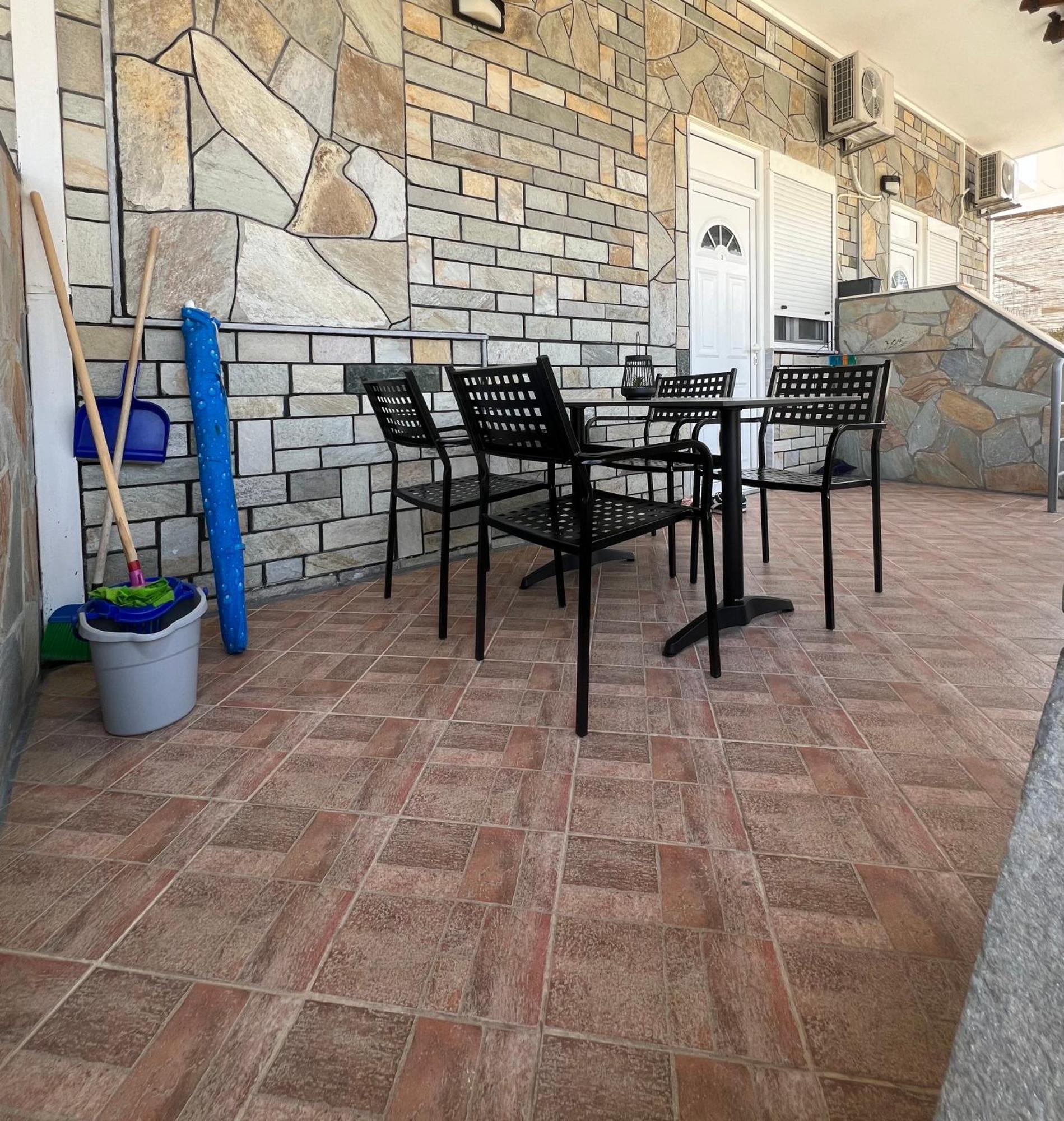 Villa Kostas Accommodations - Nea Vrasna Bagian luar foto